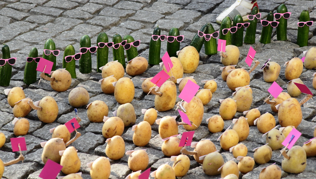 Potatoes in the street